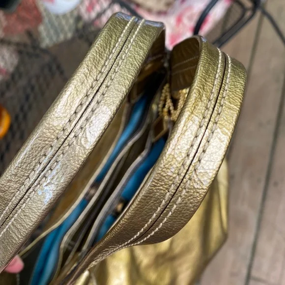 EUC Coach Maggie Antique Soft patent leather purse - Picture 7 of 16